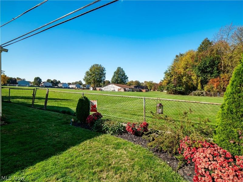 6402 Sandhurst Drive, Brook Park, OH 44142 Photo 10