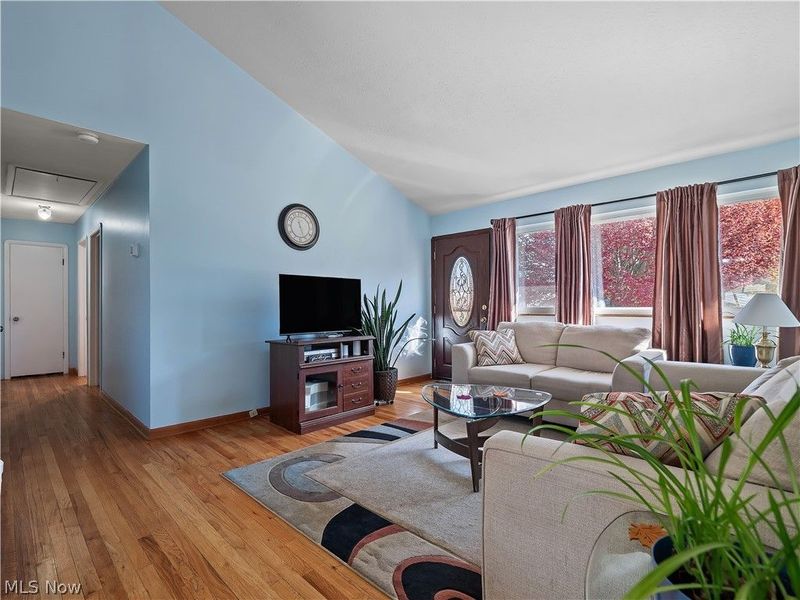 6402 Sandhurst Drive, Brook Park, OH 44142 Photo 15