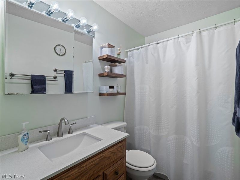 6402 Sandhurst Drive, Brook Park, OH 44142 Photo 28