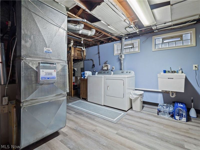6402 Sandhurst Drive, Brook Park, OH 44142 Photo 34