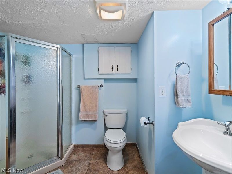 6402 Sandhurst Drive, Brook Park, OH 44142 Photo 37