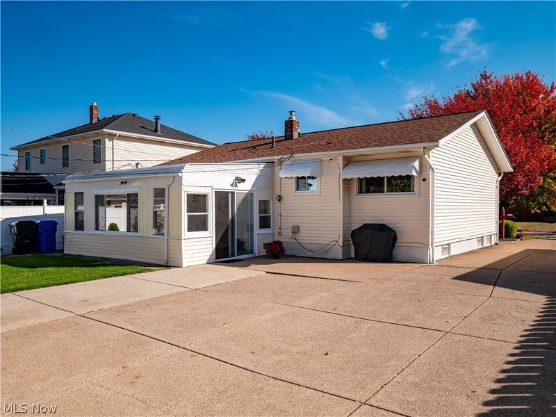 6402 Sandhurst Drive, Brook Park, OH 44142 Photo 6