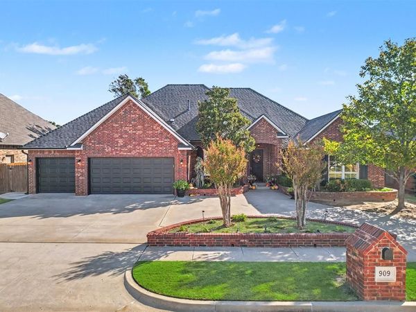 909 Corbett Drive, Norman, OK 73072