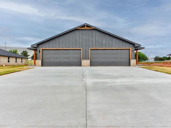 601 Ezra Way, Chickasha, OK 73018