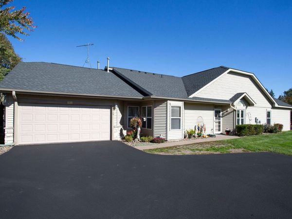 700 Leroy Lane, Unit 15, River Falls, WI 54022
