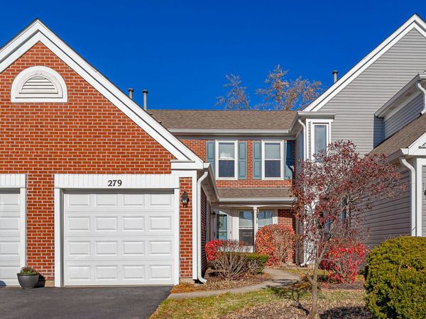279 University Lane , Elk Grove Village, IL 60007