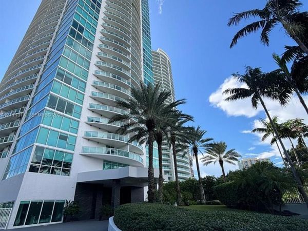 2101 Brickell Ave , Unit 711, Miami, FL 33129