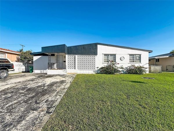 8451 SW 35th Ter , Miami, FL 33155