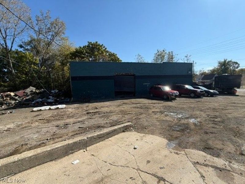 16801 S Miles Road, Cleveland, OH 44128 Photo 23