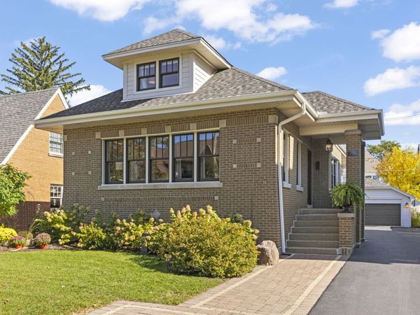 599 S Prospect Avenue , Elmhurst, IL 60126