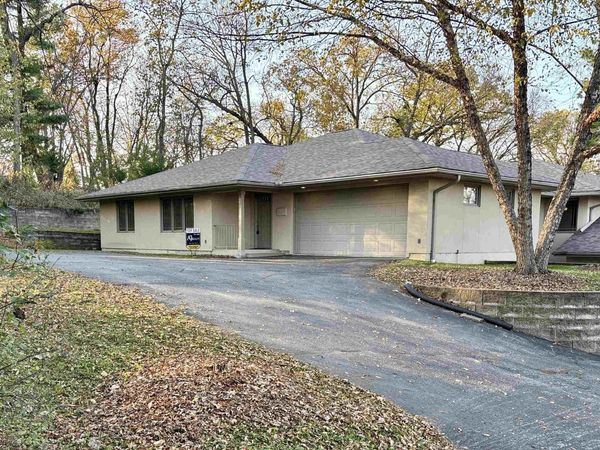 809 Jefferson Street, Unit 3, Decorah, IA 52101