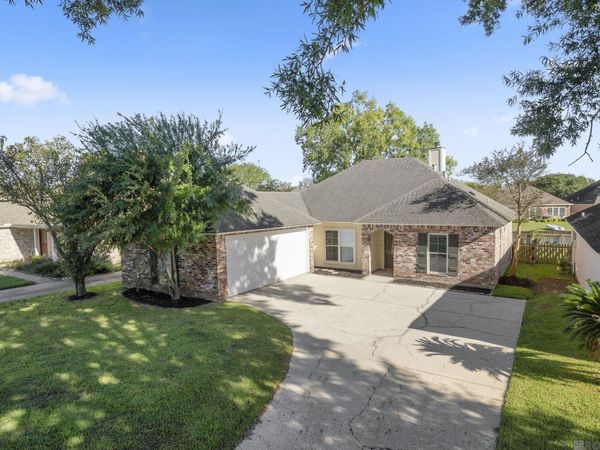 17423 Lake Iris Ave, Baton Rouge, LA 70817