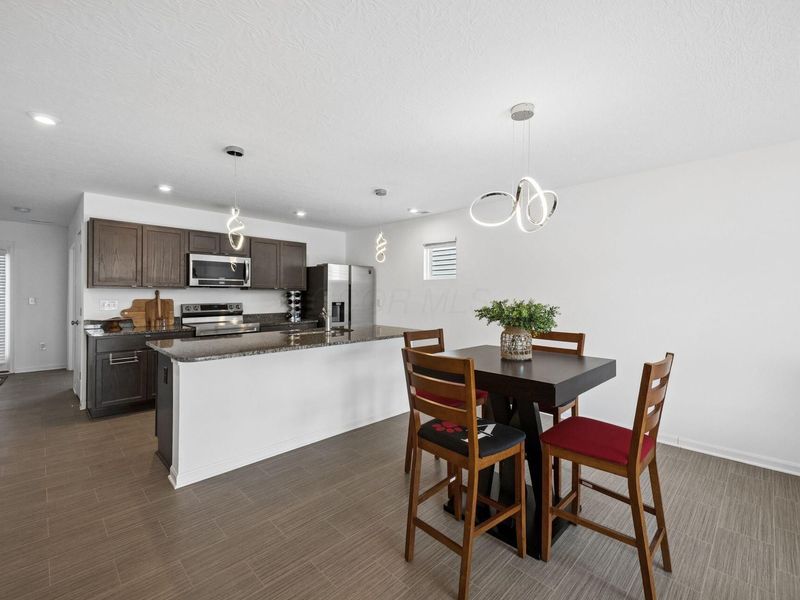 4907 Amber Crossing Road, Columbus, OH 43232 Photo 12