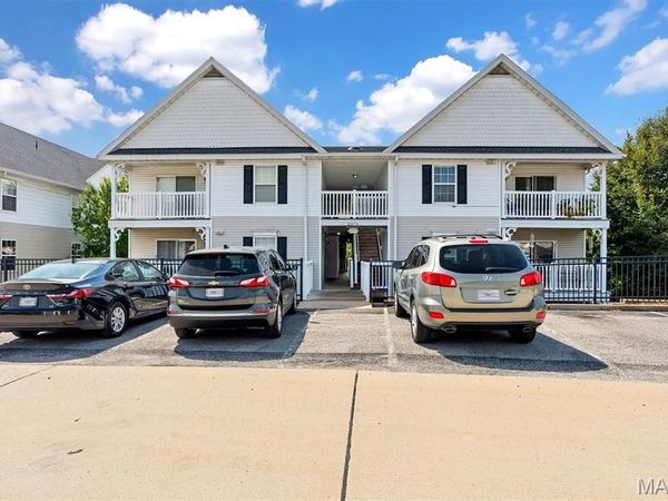 2470 Lampong Drive , Unit 300A, St Louis, MO 63125