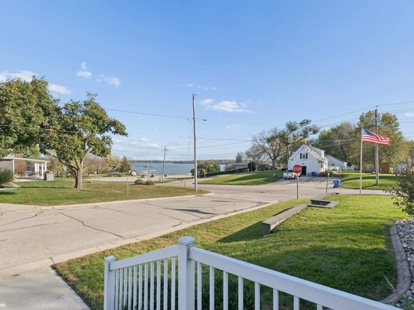 2 Hillcrest Street, Ventura, IA 50482