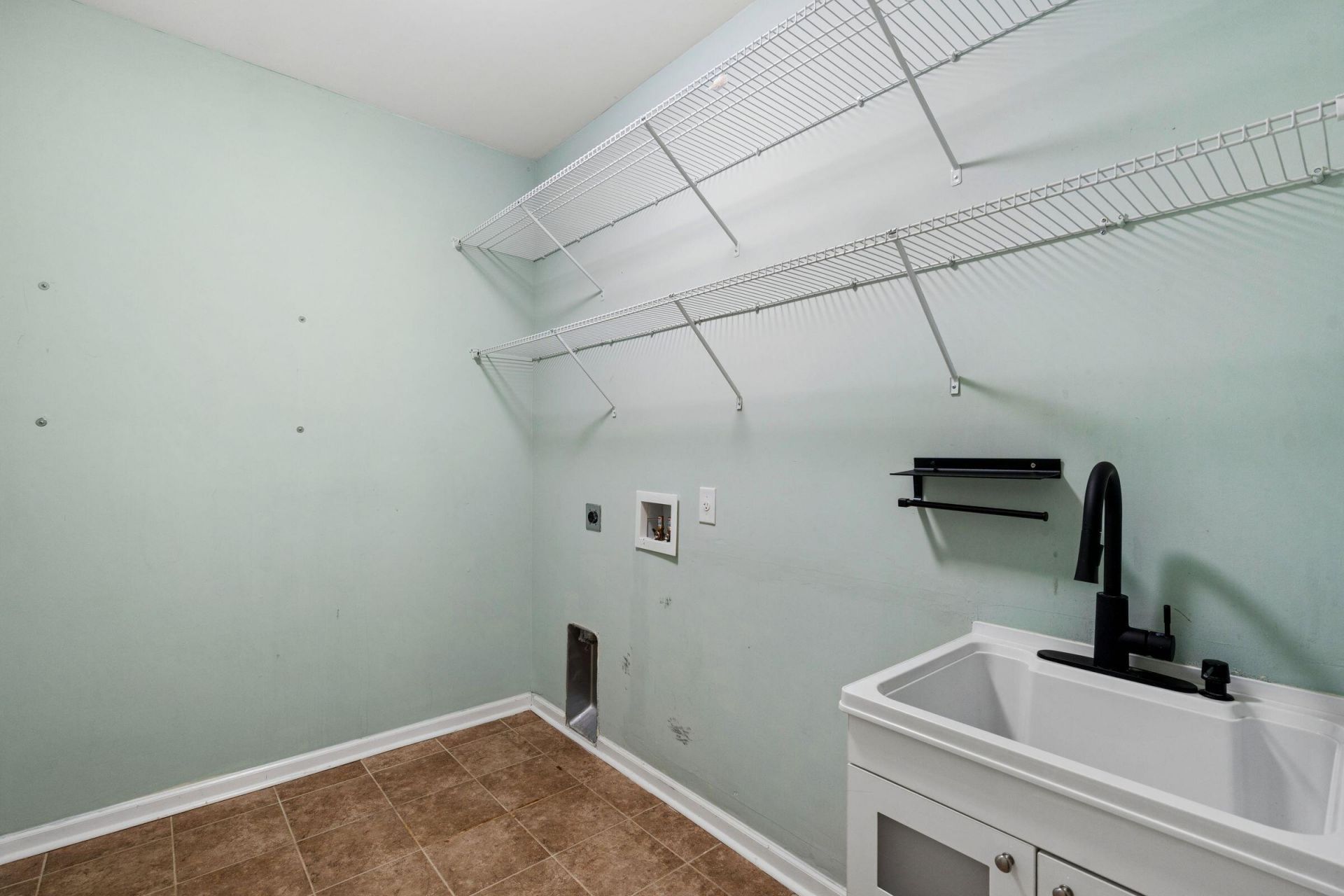 1309 Merchant Court Photo 25