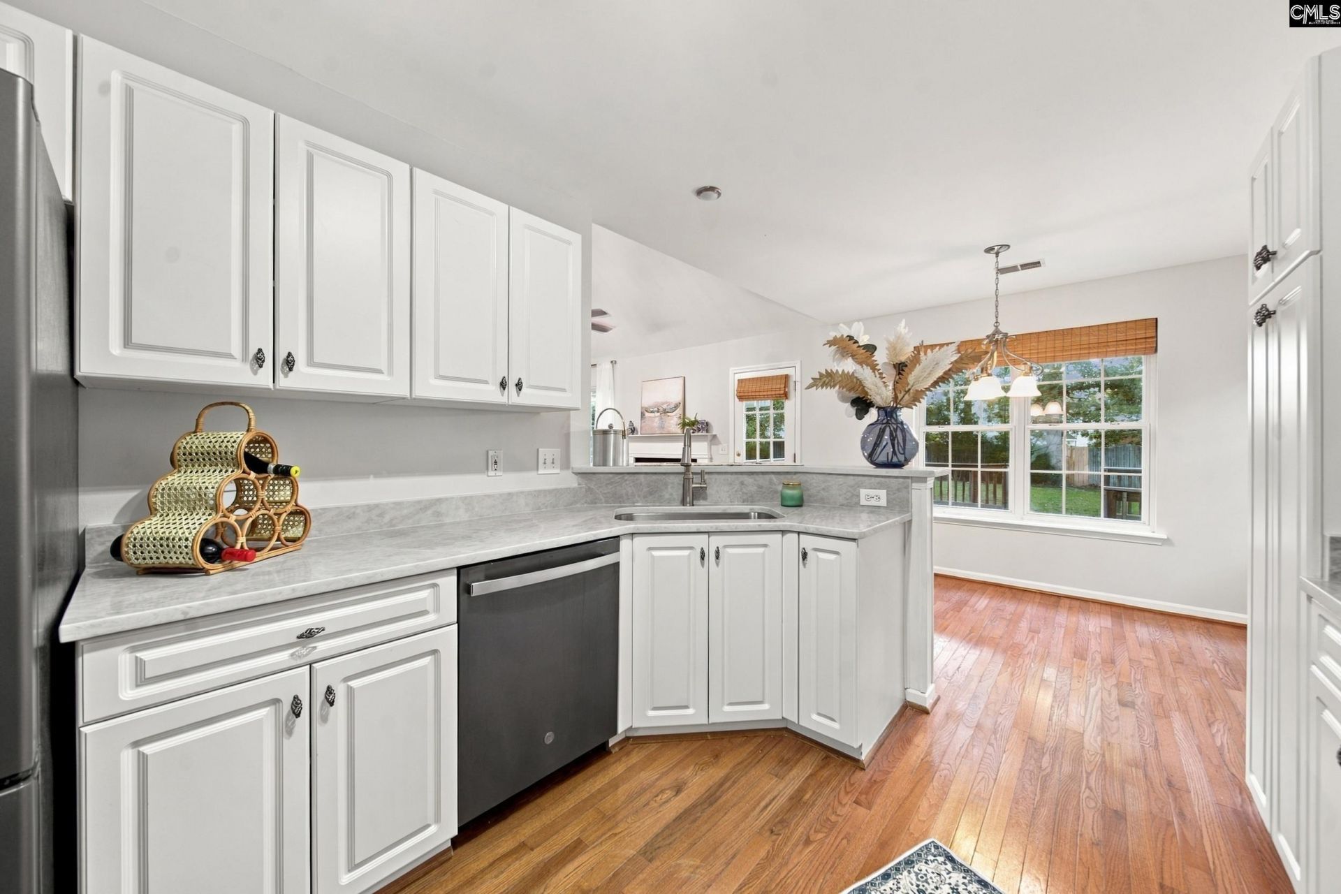 304 Staffwood Drive Photo 8