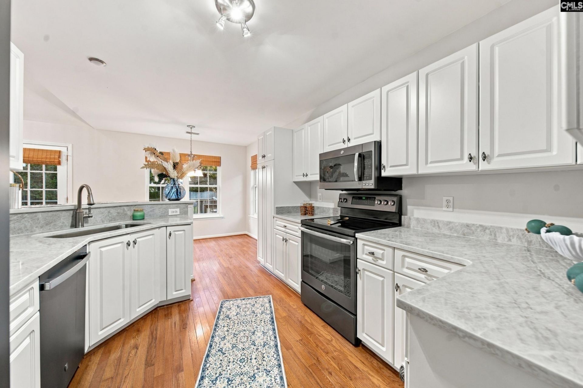 304 Staffwood Drive Photo 9