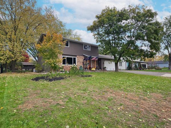 1961 Louis Lane, Hastings, MN 55033
