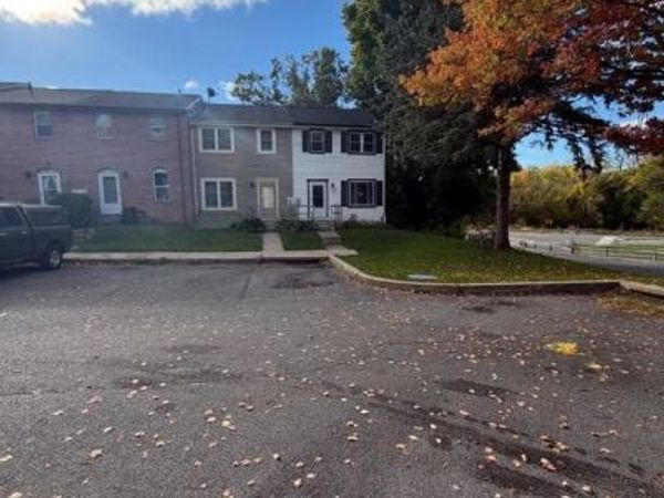 8 BENTLEY COURT , READING, PA 19601
