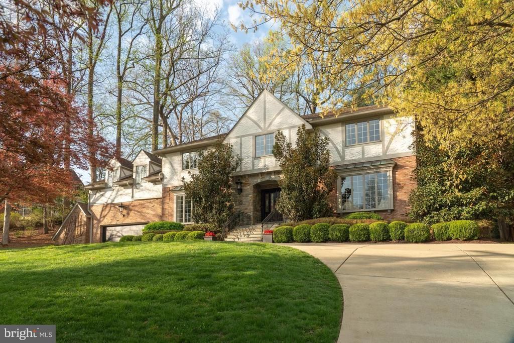 7204 Loch Lomond Drive, Bethesda, MD 20817 Main Photo