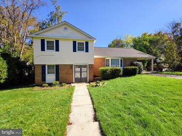 4221 N VALIANT COURT, ANNANDALE, VA 22003