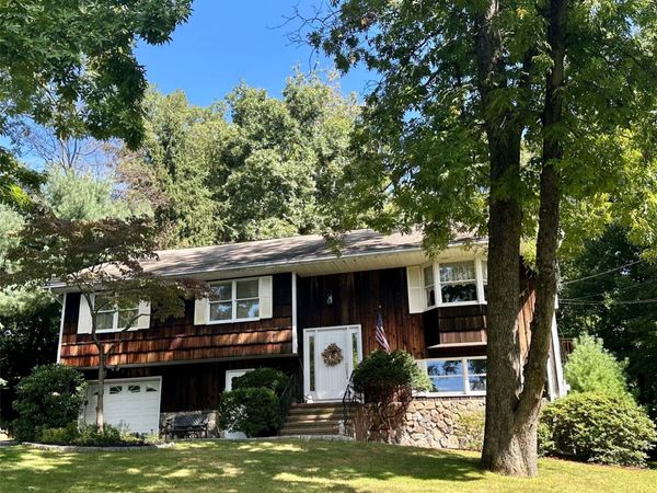2 Brenner Pass , Mahopac, NY 10541