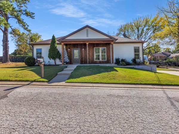 8039 BOURNE RD, Bartlett, TN 38002