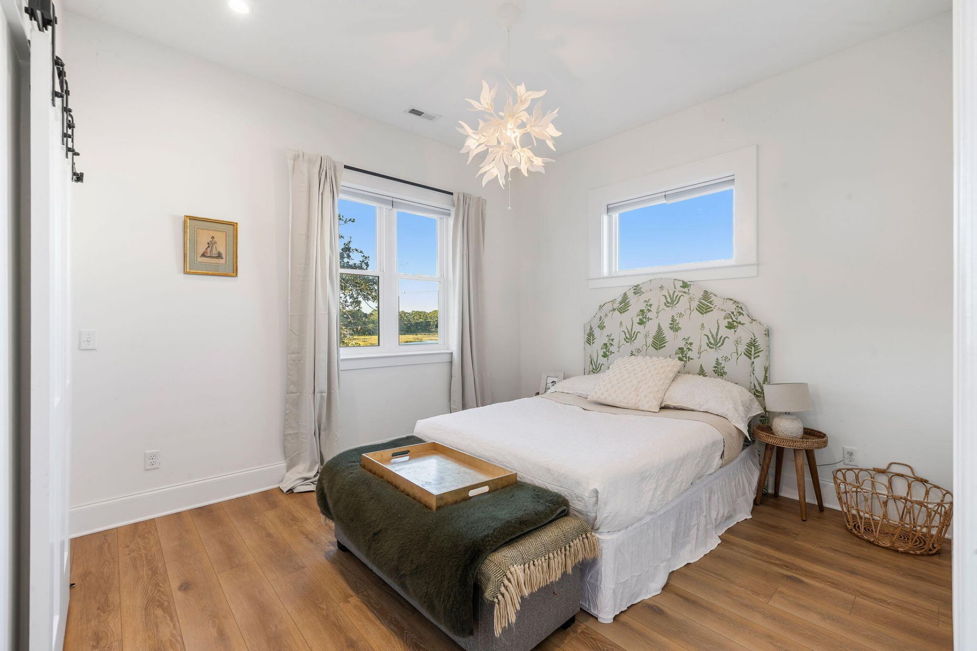 930 W Oceanview Road Photo 33