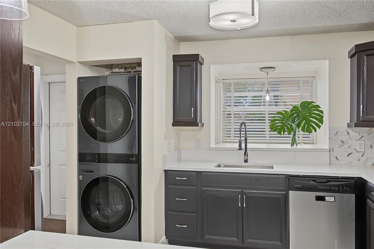 16244 SW 92nd Ave , Unit 3, Palmetto Bay, FL 33157 Photo