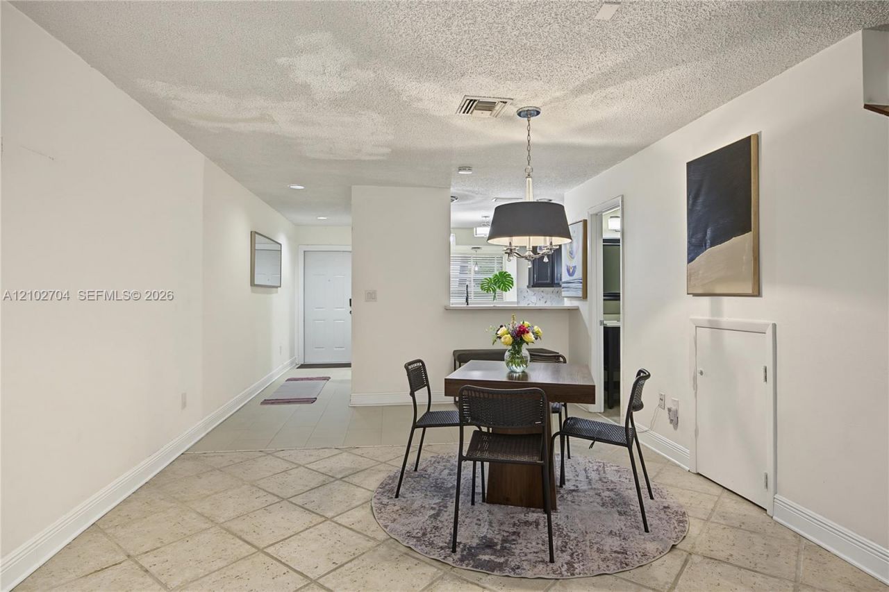 16244 SW 92nd Ave , Unit 3, Palmetto Bay, FL 33157 Photo