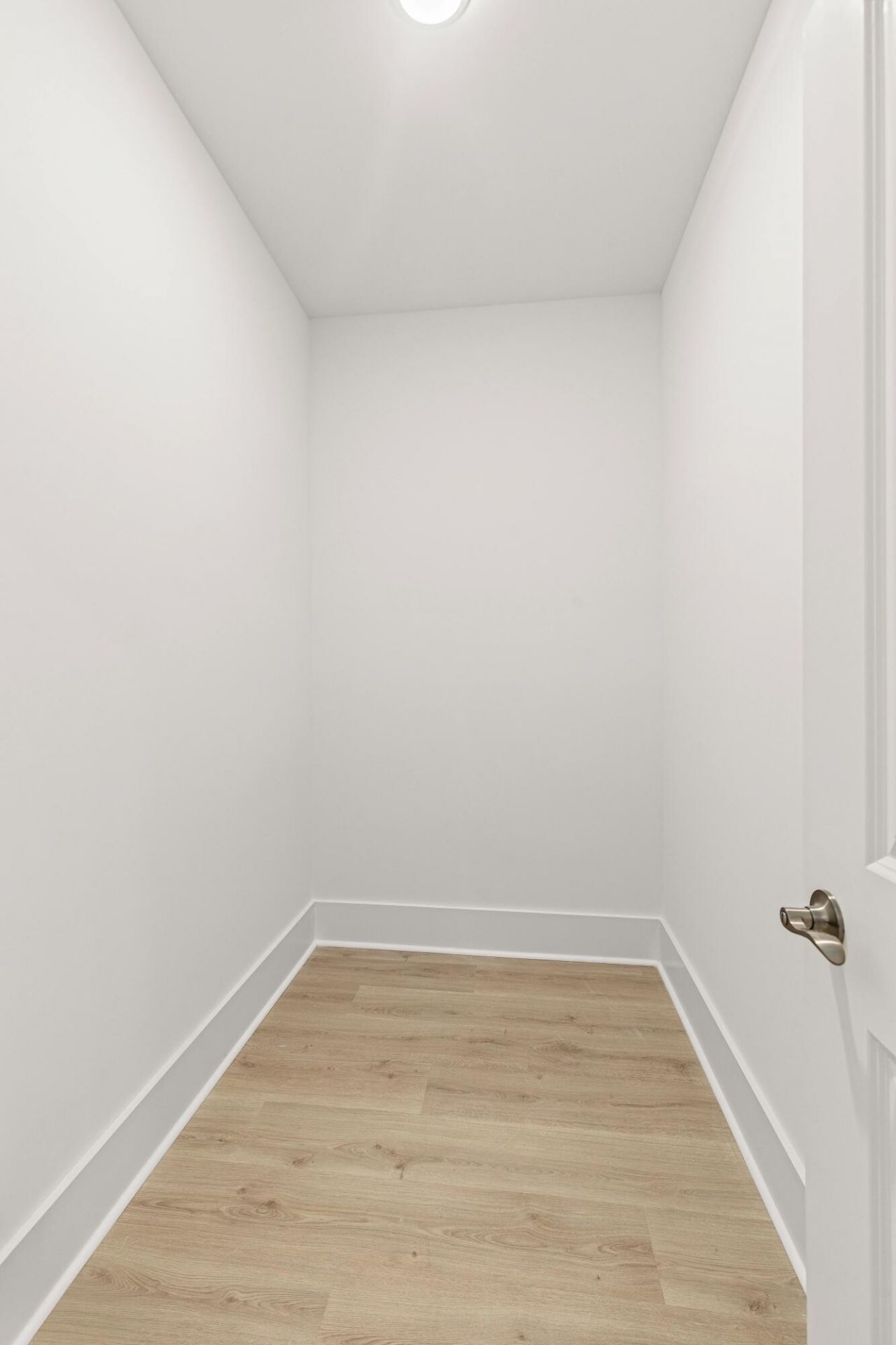 124 Fairbanks Drive Photo 12