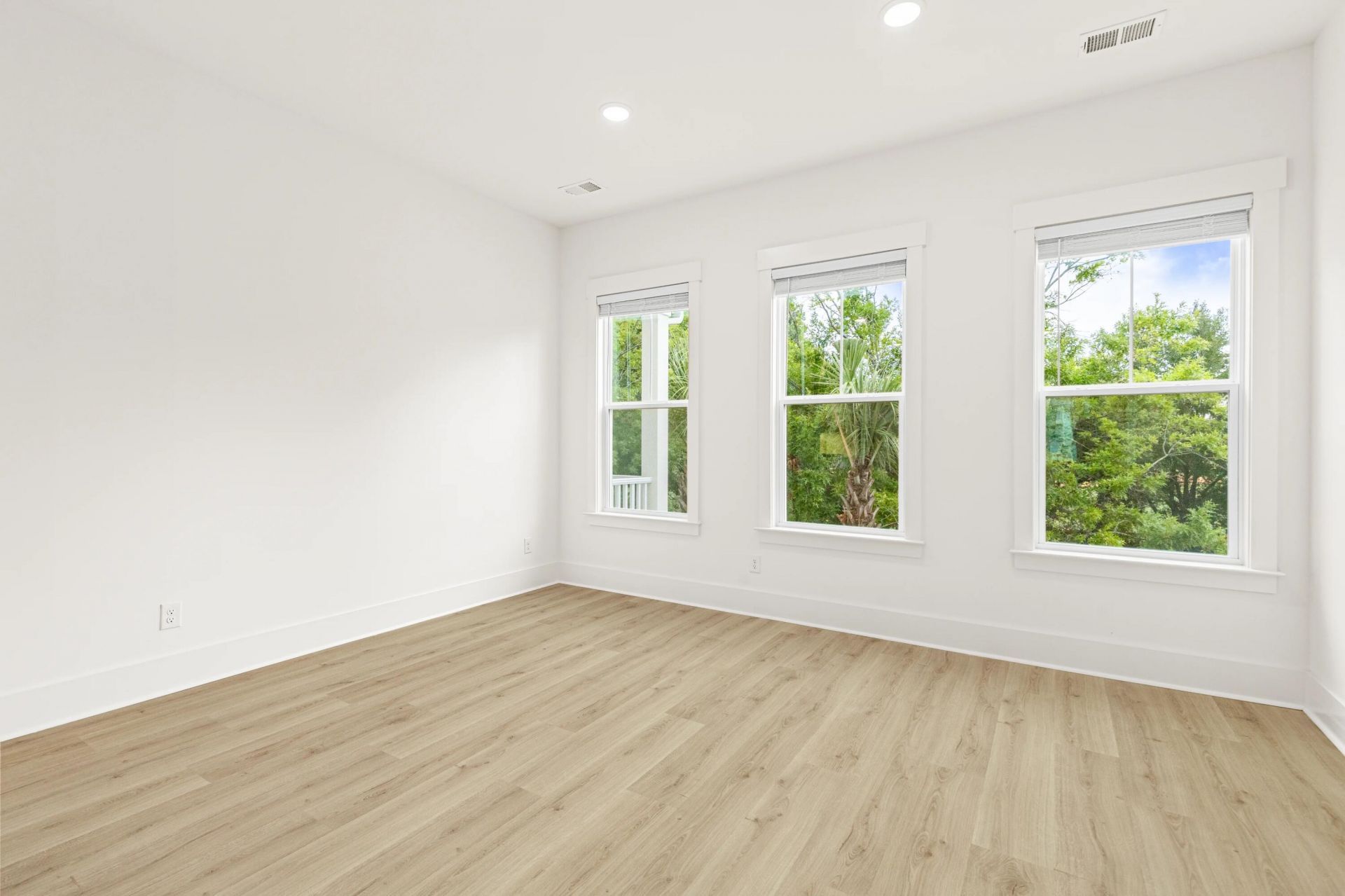124 Fairbanks Drive Photo 23