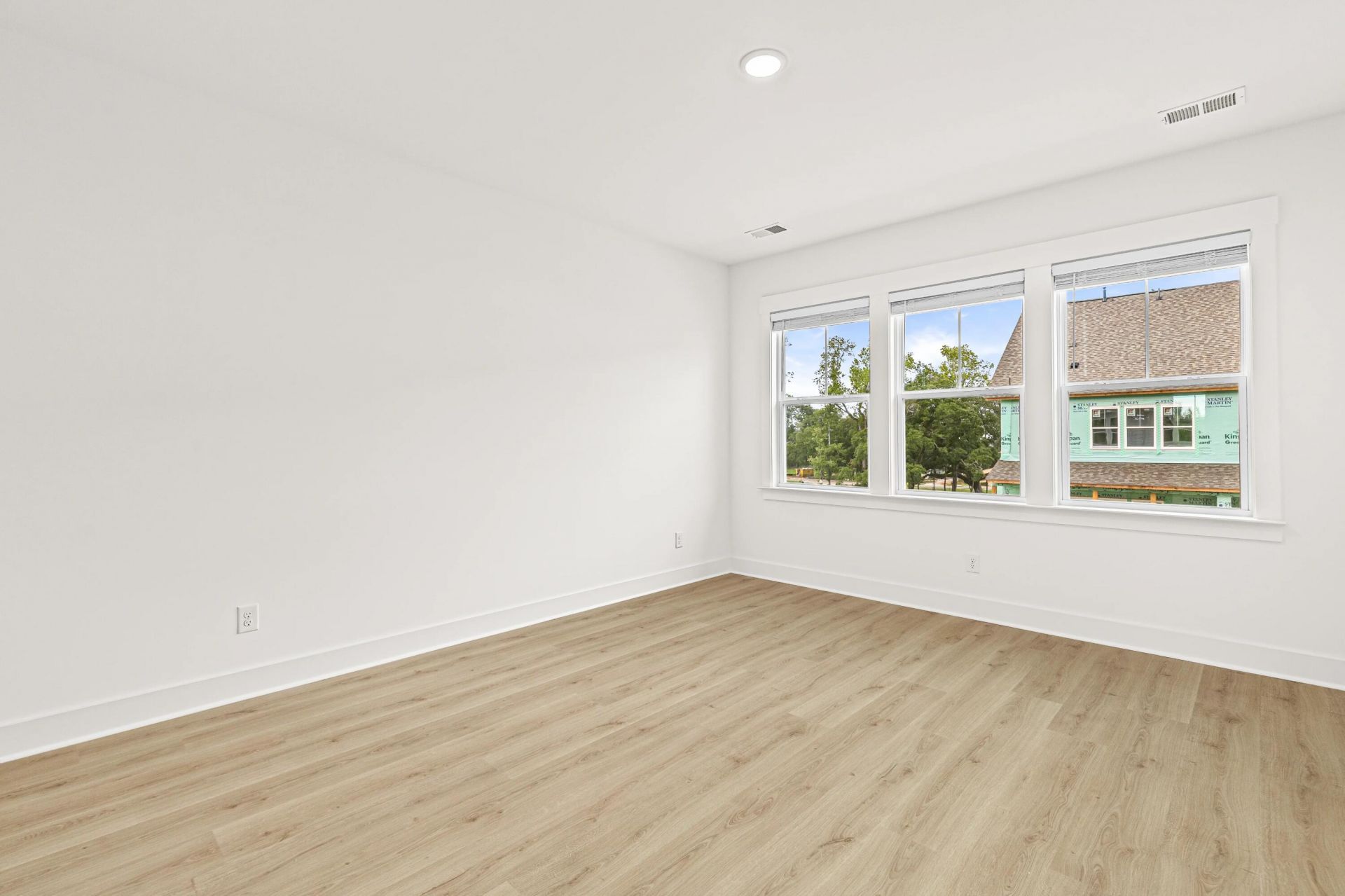 124 Fairbanks Drive Photo 25