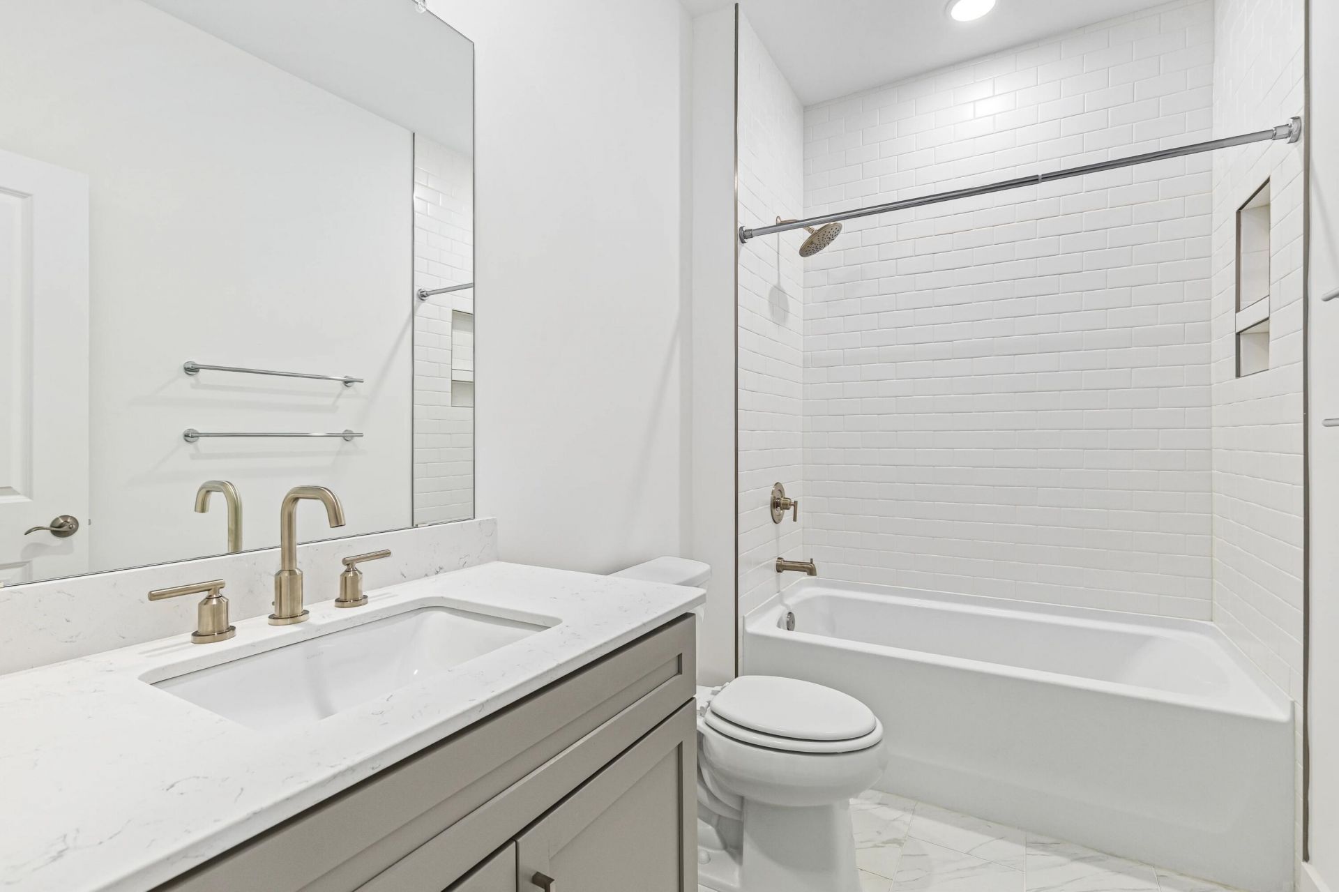124 Fairbanks Drive Photo 34