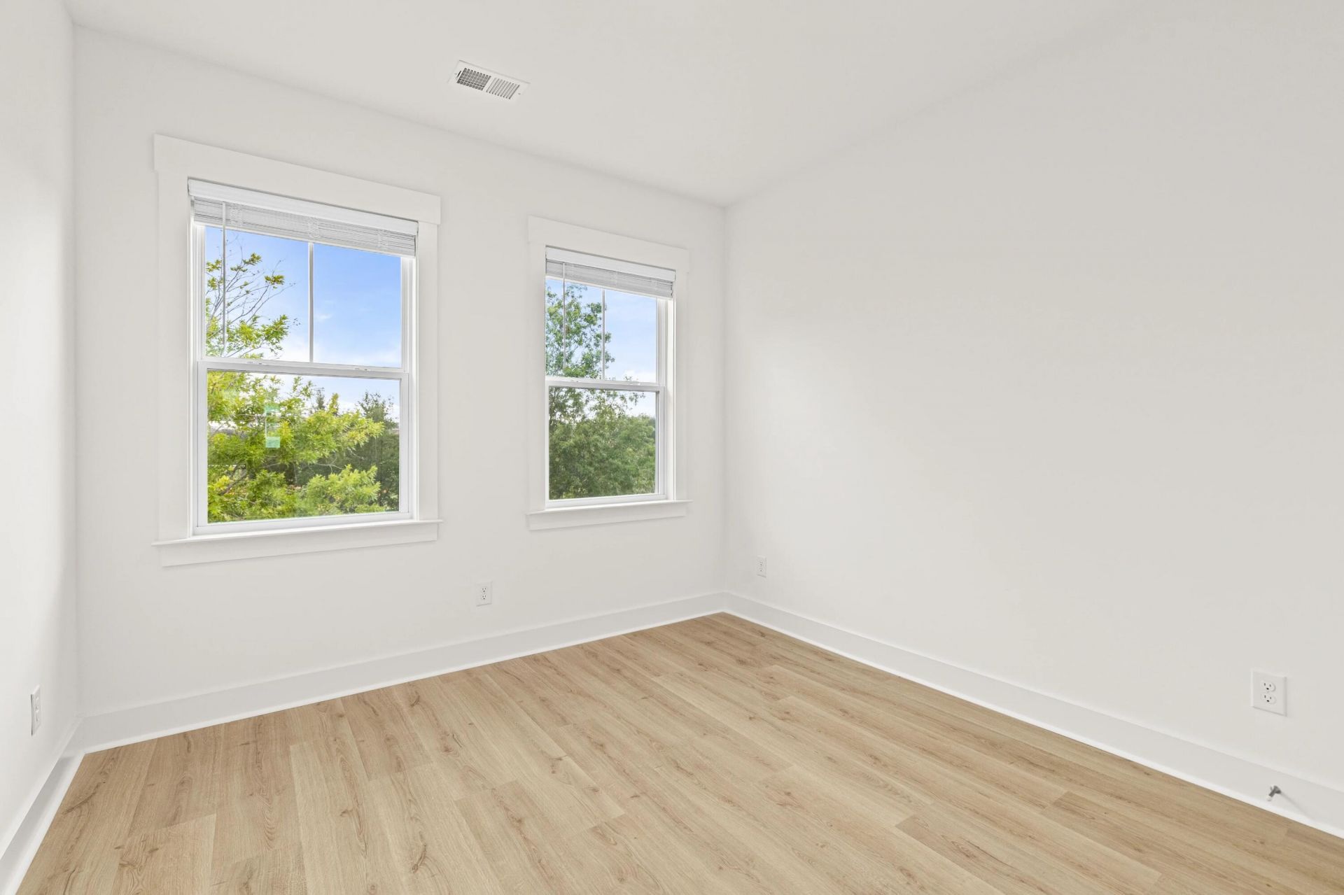 124 Fairbanks Drive Photo 37