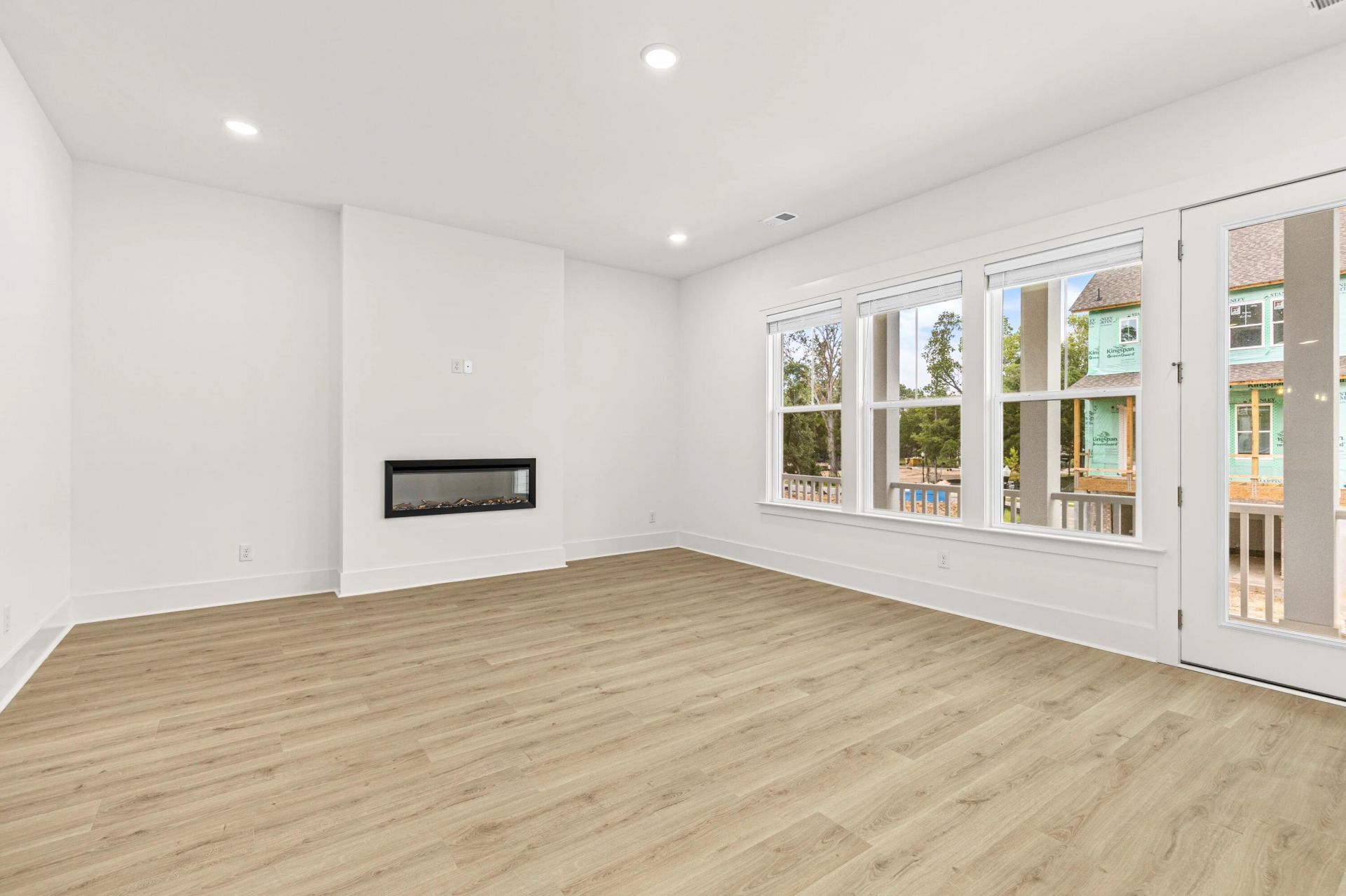 124 Fairbanks Drive Photo 6