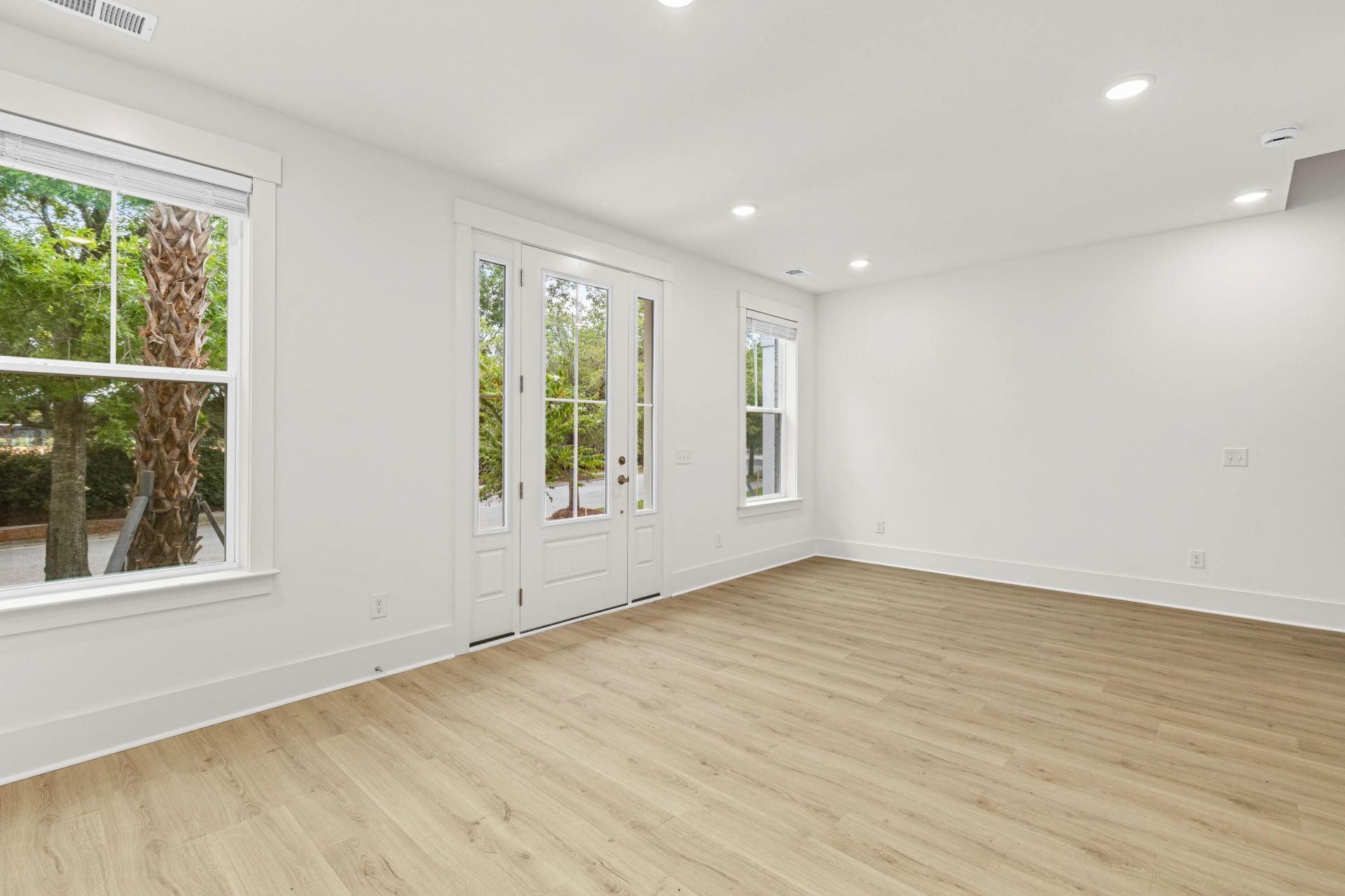 124 Fairbanks Drive Photo 9