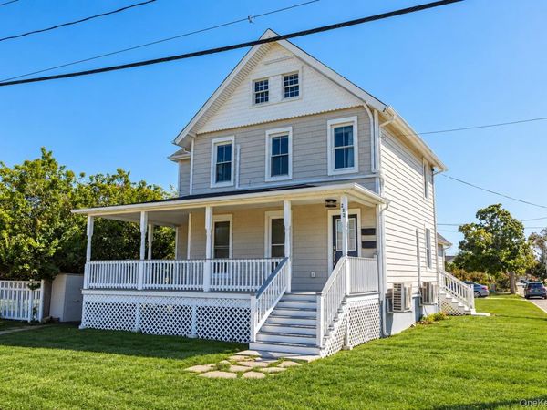 222 Cedar Lane , Babylon, NY 11702