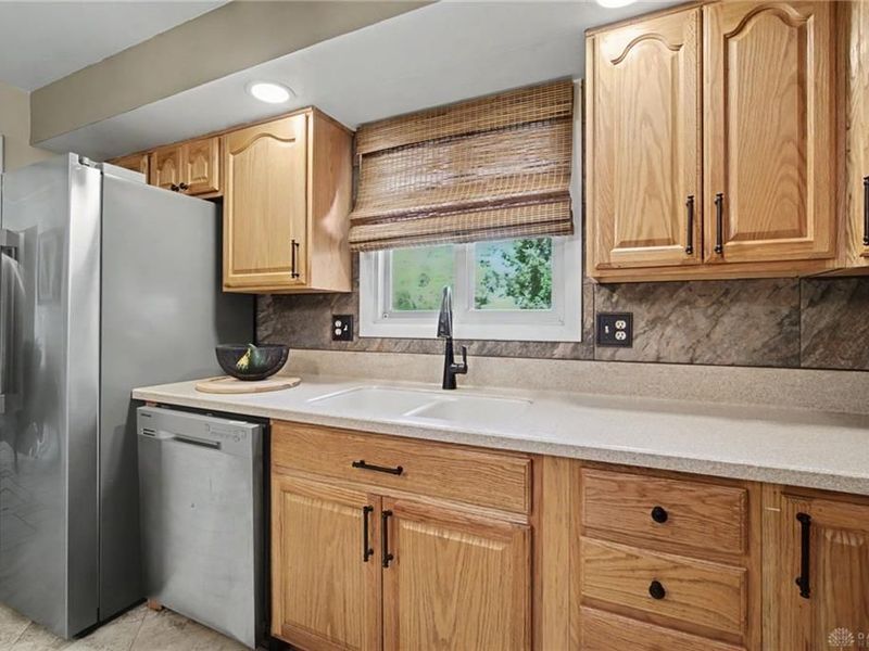 200 Blue Gate Circle, Dayton, OH 45429 Photo 19
