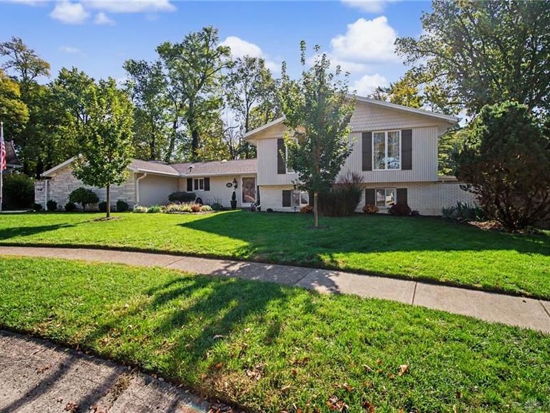 200 Blue Gate Circle, Dayton, OH 45429 Photo 3