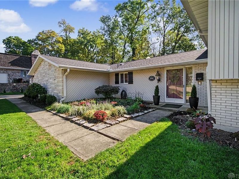 200 Blue Gate Circle, Dayton, OH 45429 Photo 5