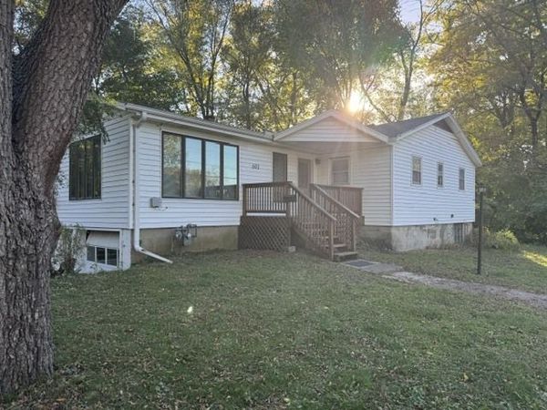 601 15th Street , Mendota, IL 61342