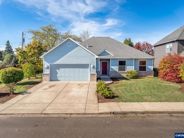 1153 Spruce St, Junction City, OR 97448