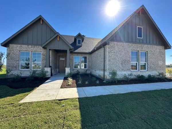 270 Horizon Road, Valley View, TX 76272