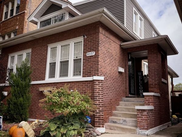 8607 S Maryland Avenue , Chicago, IL 60619