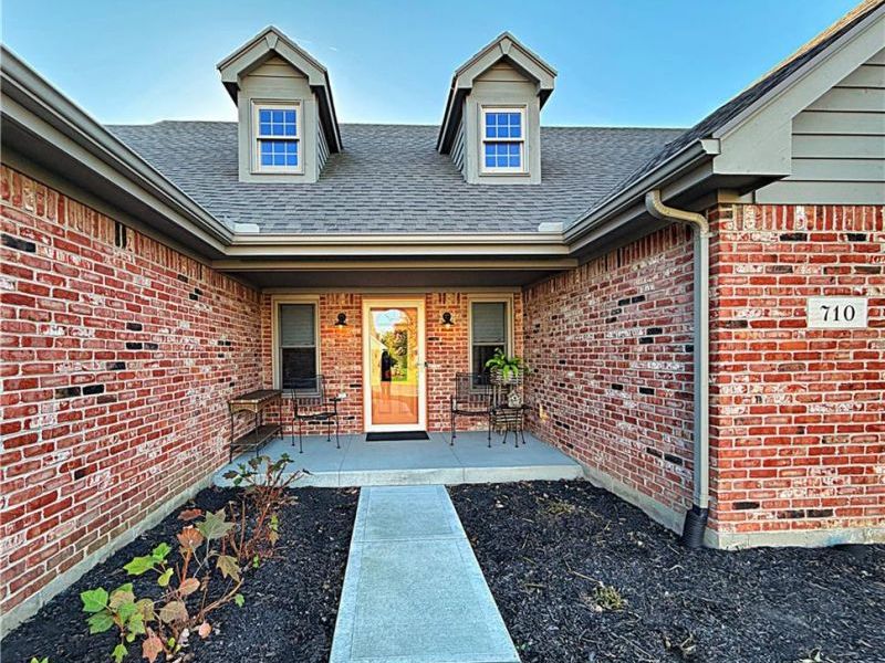 710 Westlake Drive, Troy, OH 45373 Photo 10