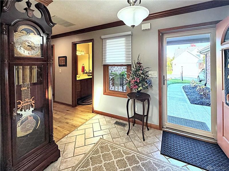 710 Westlake Drive, Troy, OH 45373 Photo 11