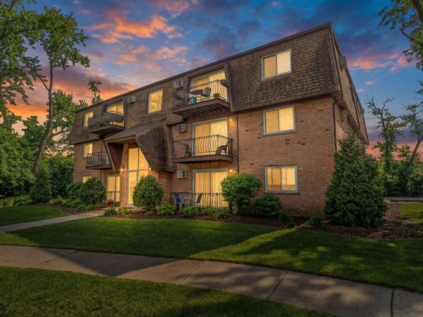 4809 ENGLE Road , Unit 1C, Alsip, IL 60803