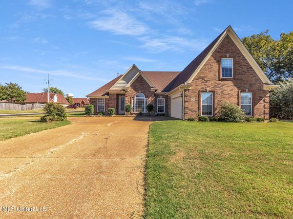 8390 Ansley Park Lane, Southaven, MS 38672